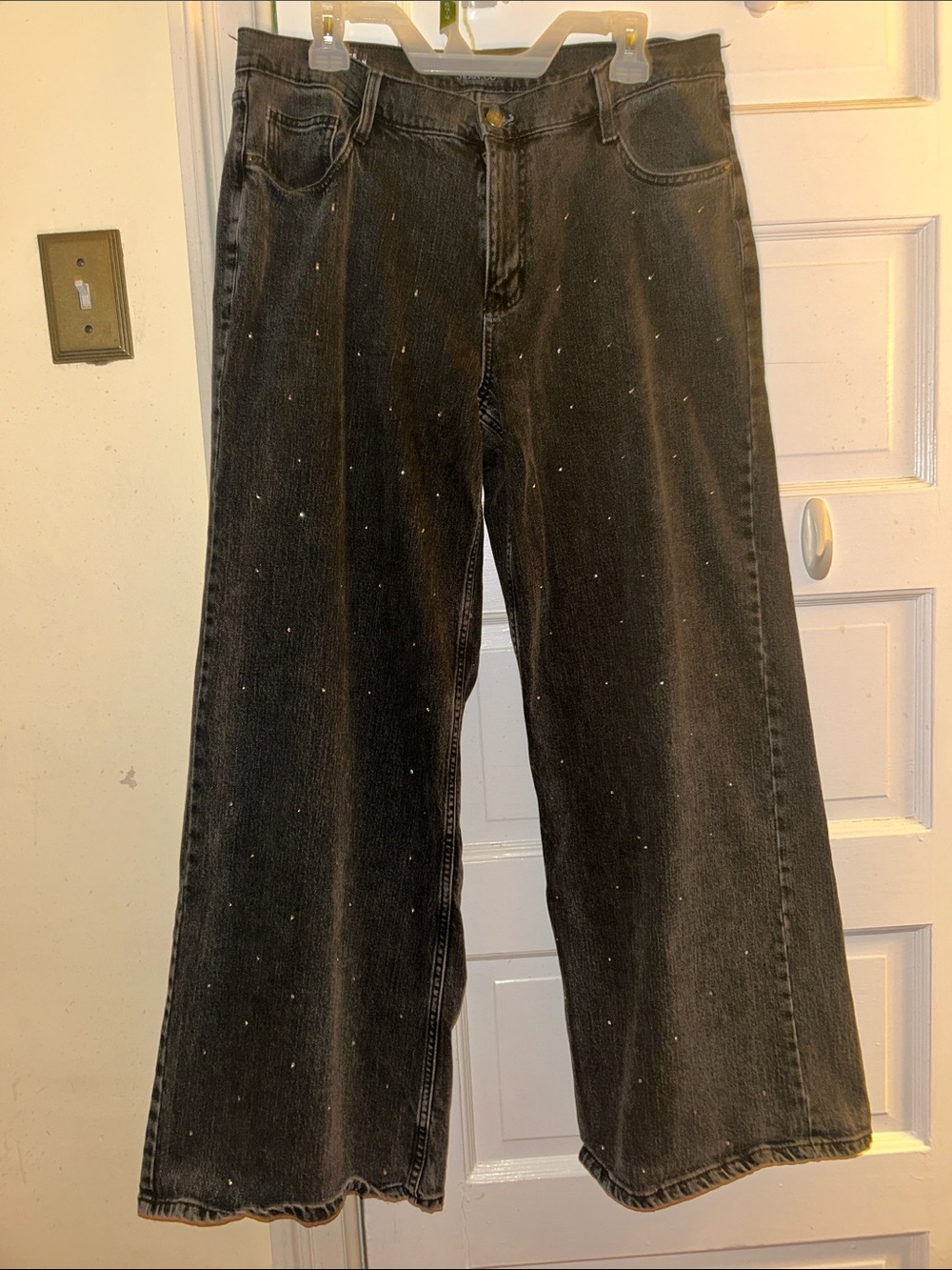 Black Wide-Leg Denim Jeans with Subtle Sparkle Detail